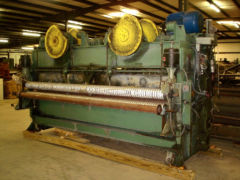 HUNTER Model 44 Needle Loom, 132" wide, down-stroke,